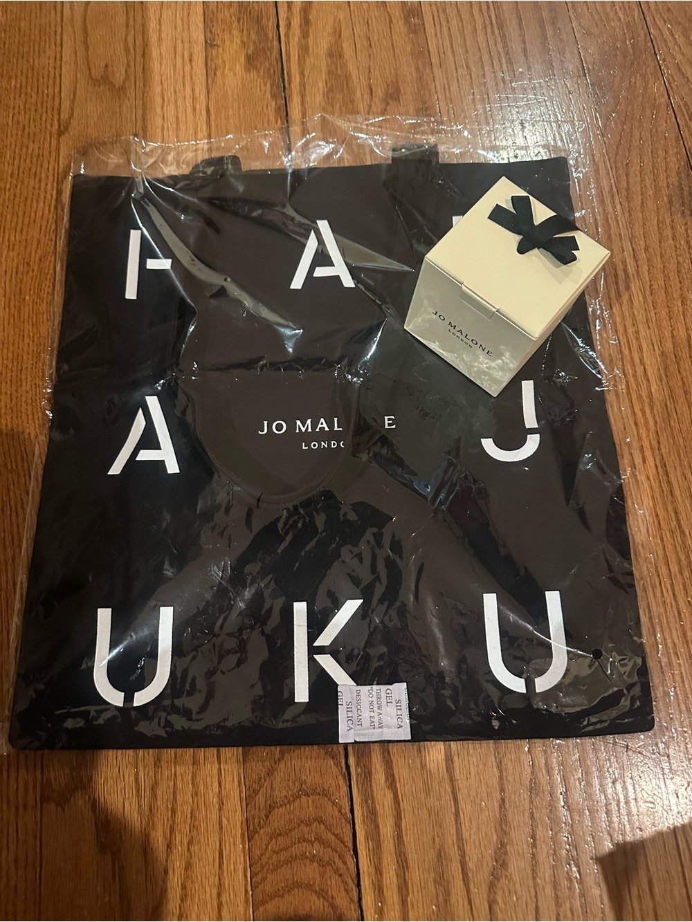 Jo Malone Black Canvas Tote with White Logo and Jo Malone Hand Cream Gift NIP - Picture 3 of 4